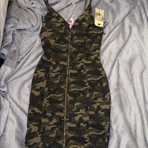 Slim fit camo pattern jeans dress